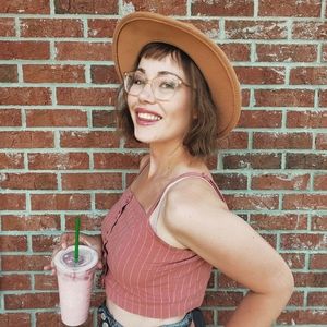 Meet your Posher, Alyssa